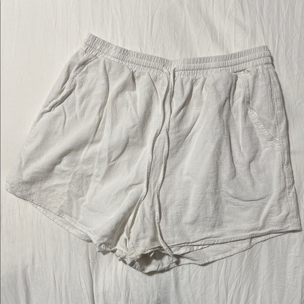 Amazon Women's High Waist Shorts - White